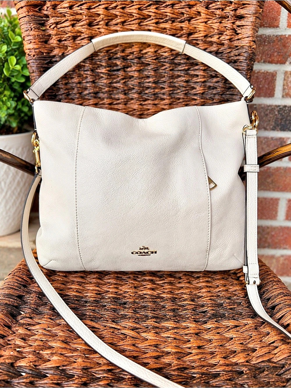 Coach East/West Isabelle Hobo Leather Shoulder Bag White